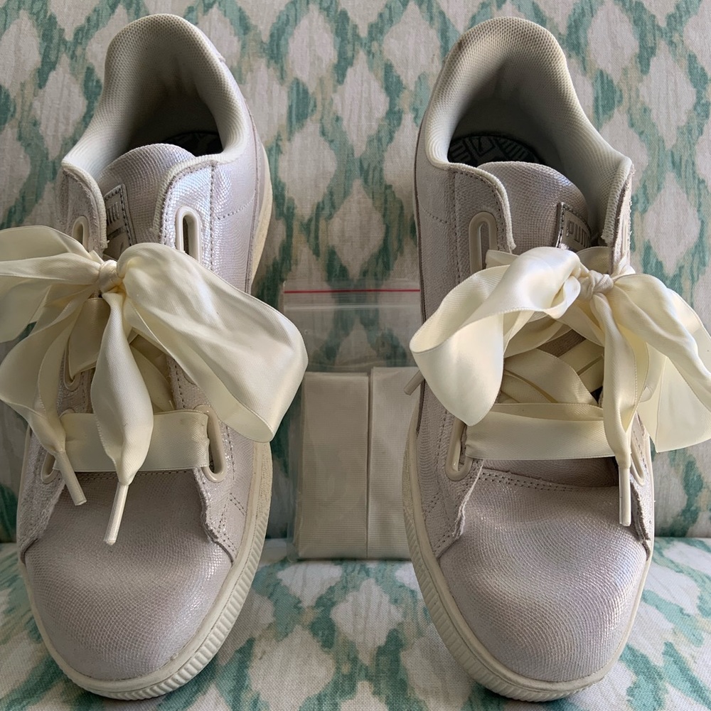 Ribbon Laced Pearlescent Pumas - image 2